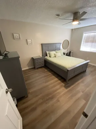 Newly renovated 3 bed/ 2 bath, central to the fun. Отели в г. Сан-Хуан