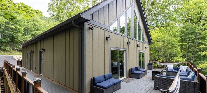 6Br ¦ 5 King Beds ¦ Bunk Room with 2 Bunks ¦ 8 Bathrooms ¦ Platinum Pool Pass! Hotels in Massanutten