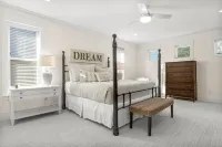 NEW 5br30A-Private Heated Pool-Walk to Beach-Bikes Hotels near The Hidden Lantern Bookstore