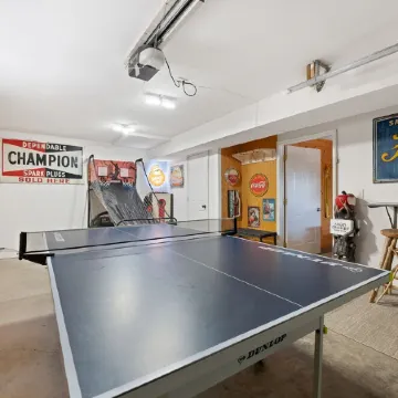 Beautiful Terry Peak Cabin, WiFi, Hot Tub. Game Room