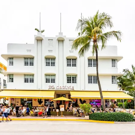 Luxurious Ocean Front Condo in The Carlyle at Miami Beach on Ocean Drive