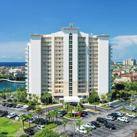 Spacious Condo with Resort Amenities and Private Beach!