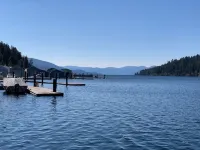 Waterfront Home-Great Boating/Fishing/Beach. Mountain Views, Close to Sandpoint