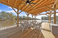 Sleeps 10, Igloo Guest House, 5 Kayaks, + More!