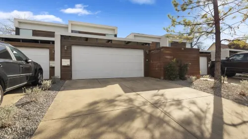 Cozy Modern Home + Private Pool + Central Dallas Location