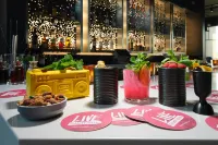 Aloft Waukee - Quầy bar