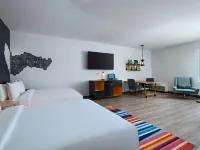 Aloft Austin Southwest Hotels near Garrison Park