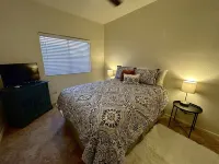 Very nice 4 bdrm 2 full bath ranch home w/ great room in quiet neighborhood. 阿瓦圖基山麓酒店