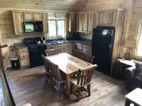 Pet Friendly cabin in East Burke - on the Kingdom Trails