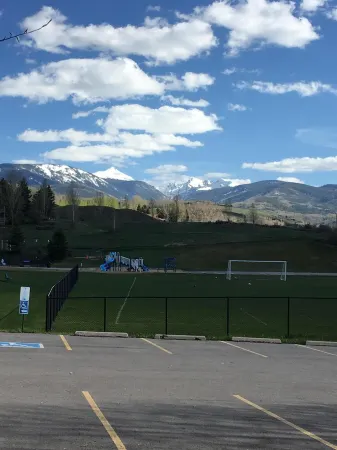 Family-Friendly, Friends' Adventure Ski House!  3 bedroom Townhouse in Edwards