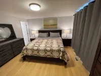 N TacomaPt Ruston 2Bd. 2Bath Retreat w/ EV Charger, A/C & Relaxing Water Views فنادق في روستون