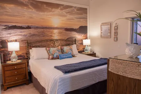 Panoramic Ocean View-No Stairs-King Bed-Walkin shower, 24hr Manned Sec. Gates