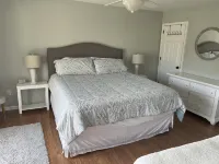 Beautiful Home on Lake Keowee- Deep Water Dock- 4bd/4ba -Close to Clemson