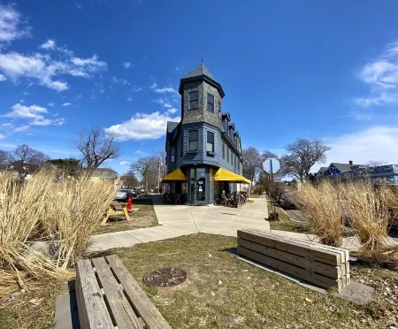 Sunny Full House in ♥ of Five Points, Self Check-In Отели рядом с достопримечательностью «Центр Конвенции Буффало Ниагара»