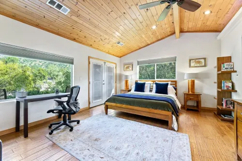 Luxurious riverfront home for large groups, family reunions, yoga retreat & more