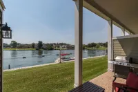 Beautiful Remodeled Luxury Waterfront Property- 3BR/2.5 bath-Sleeps 11!!!