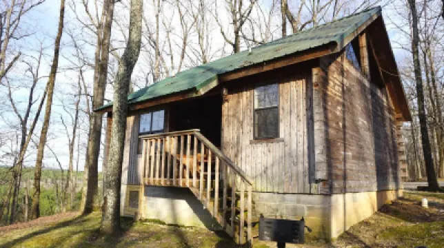 Couples Getaway Near Hot Springs-Jacuzzi and Hot Tub Overlooking Mountains! Hotel a 