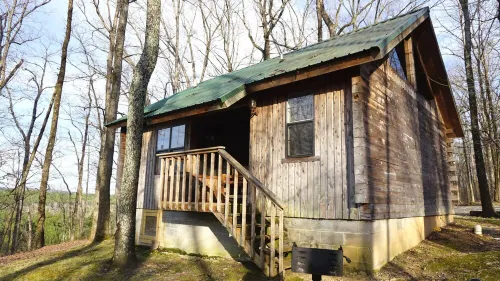 Couples Getaway Near Hot Springs-Jacuzzi and Hot Tub Overlooking Mountains!