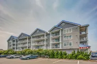 4 Bed W/ Pool Steps to the Beach/Ride - 4성급