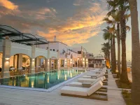 Grecotel Plaza Beach House - Romantic