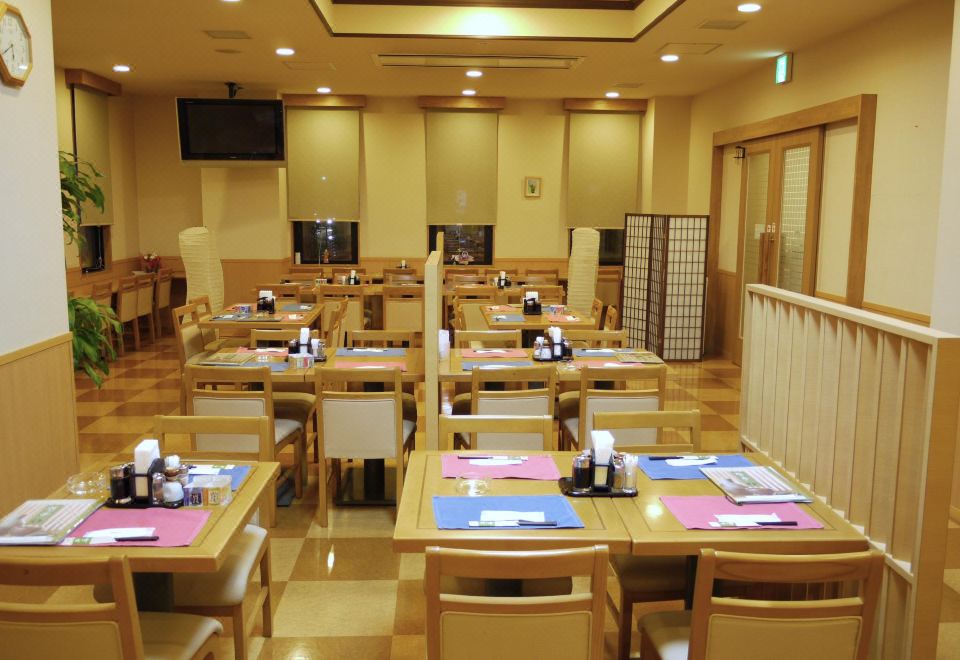 2. 호텔 루트-인 ..