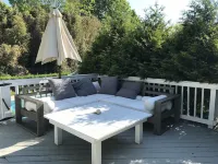 Cozy Shelter Island Cottage, walk to beaches and Mashomack Preserve
