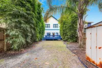 1537- Trend Setter, Entertain Your Heart Away, 1 Mile to Arenas, Pet Friendly - Balkon