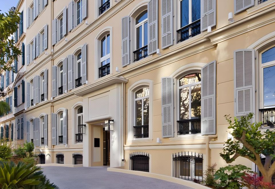 아폴리네르 니스 객실 내부