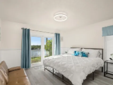 Oasis on the Gulf, screened pool, sunset, kayaks! Hotels in Hernando Beach