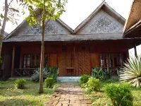 Phou Iu II Bungalow Hotels near Phayeuang Waterfall