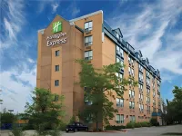 Holiday Inn Express Toronto-North York
