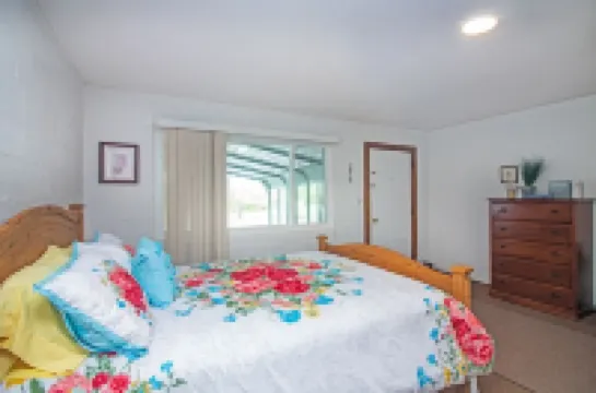 Harvey’s House - Peaceful Fort Gibson lake area studio w/ carport on 3 acres