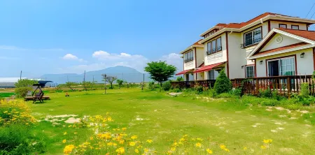 Moon Rivers Отели в г. Чхорвон