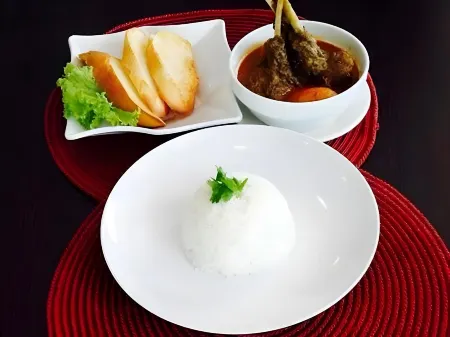 Peach Hill Hotel Отели рядом с достопримечательностью «Mosque Tanjung Puteri Resort»