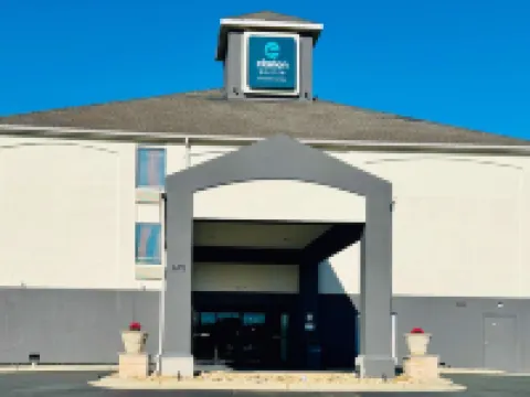 Clarion Pointe Albemarle Hotels in Stanly County