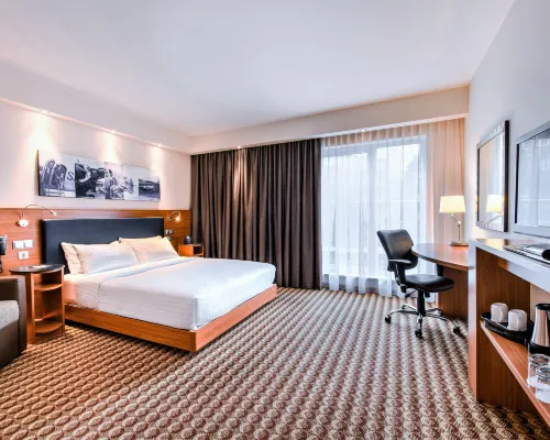 Hampton by Hilton Warsaw Airport Hotels near Okecie