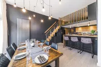 Modern, spacious apartment in the centre of Morzine near the ski lifts.