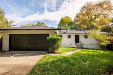 Majestic Redwoods, Pool, Hot Tub, Chefs Kitchen