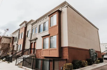 Cozy Downtown Provo Suite near Front Runner, LDS City Center Temple, Conf Center Отели в г. Прово