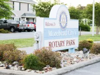 Entire residential home rental. Quiet cul-de-sac. Minutes to beach. Hotele w: Morehead City
