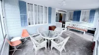Family-Friendly Cape Cottage Just 3 Minute Walk to Beach!