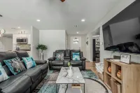 Spacious Home + Pool, Putting & Dream Backyard