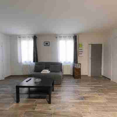 Urban Refuge in the Heart of the Marsh 1BDR - 3P Rooms