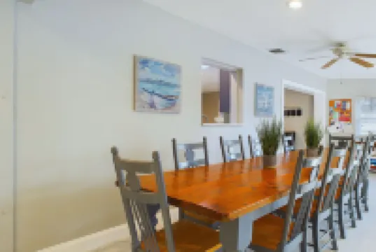 Ami Oasis, Heated Pool, Spa, Putting Green Game Rm, Sundeck, Tiki Bar, Sleeps 12