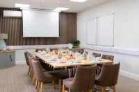 Fistral Beach Hotel and Spa - Adults Only - parking