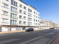 Flat in Zeedijk with Balcony Access
