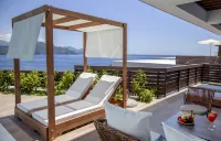 Zavia Tria in Syvota