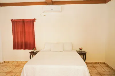 Hotel y Restaurante Punta Diamantes Отели в г. 