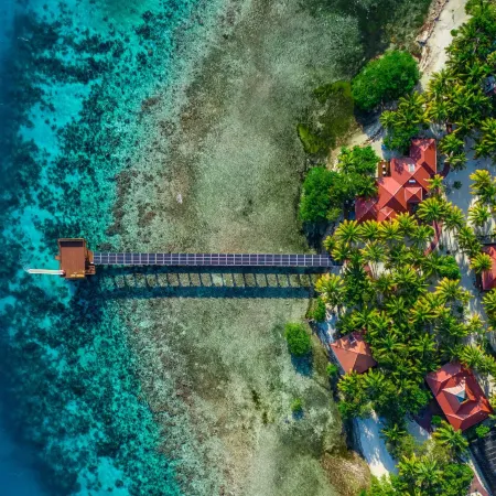 Ray Caye Island Resort