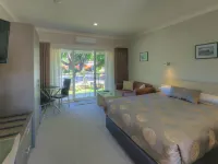 Barrass's John Bright Motor Inn Hotels in Bright